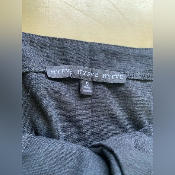 Hyfve Hyfve Hyfve Linen Cotton Blend Button Front Romper - Picture 4 of 10